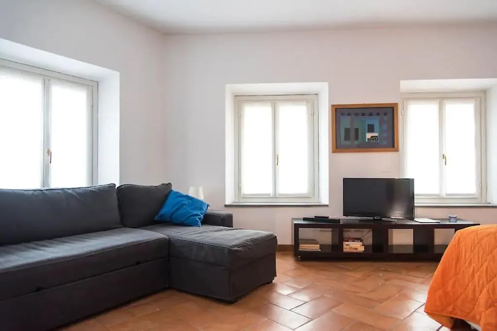 Hidden Retreat - Duomo Apartment Milan