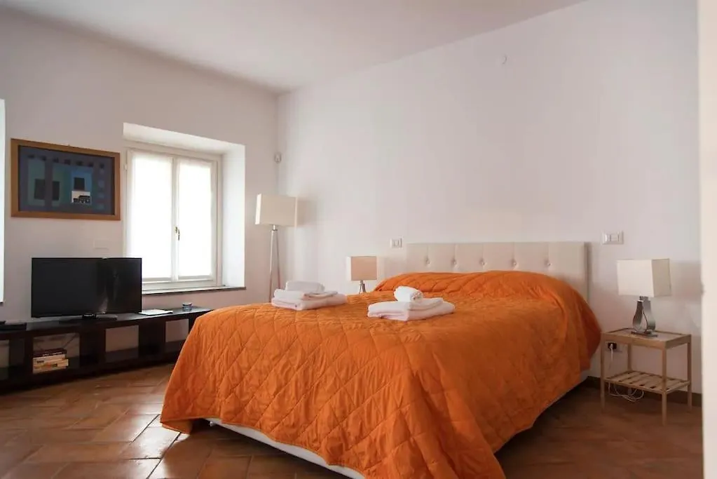 Hidden Retreat - Duomo Apartment Milan