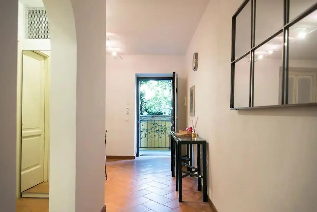 Hidden Retreat - Duomo Apartment Milan