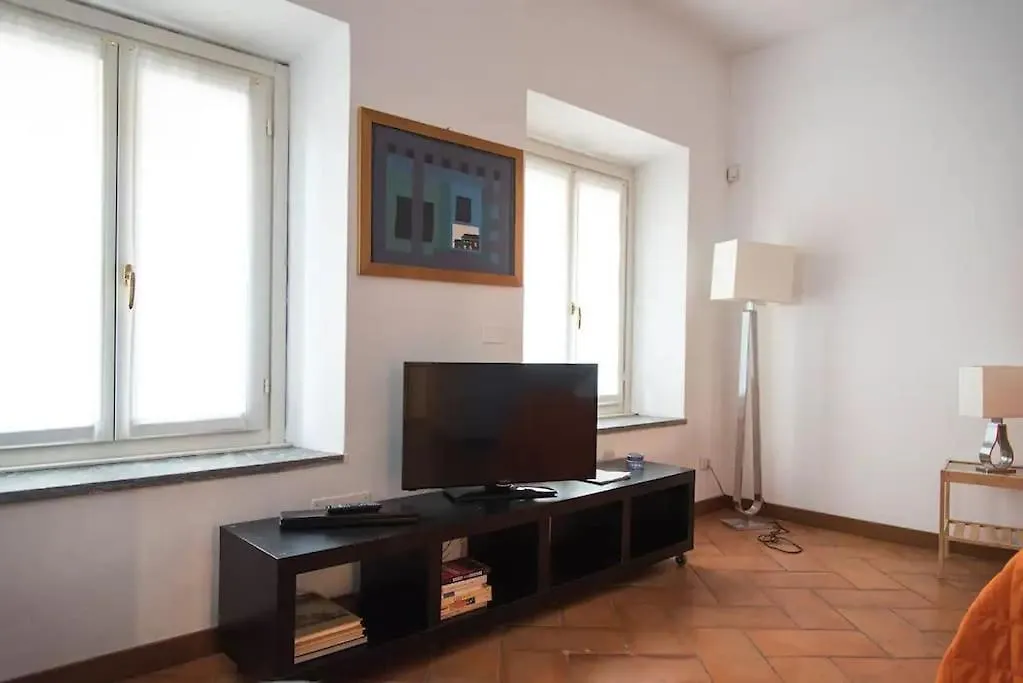 Hidden Retreat - Duomo Apartment Milan 0*,  Italy